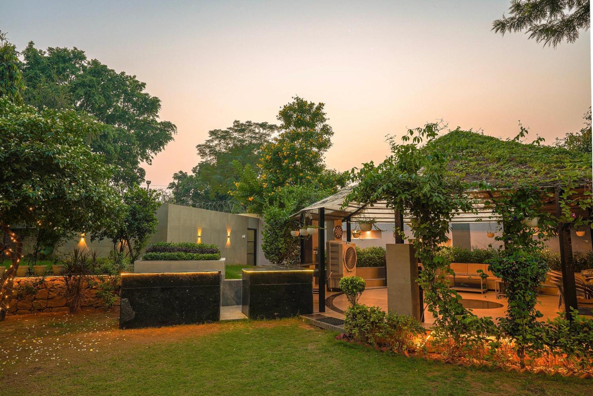 Farm The Retreat - With Private Pool Villa Manesar Exterior foto